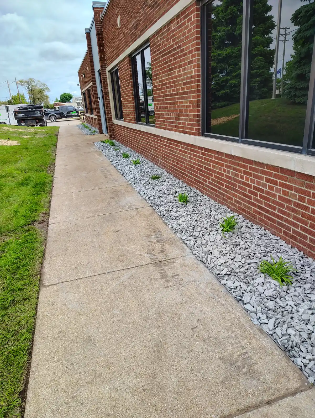 Residential landscaping and planting beds for a Warren, Michigan home