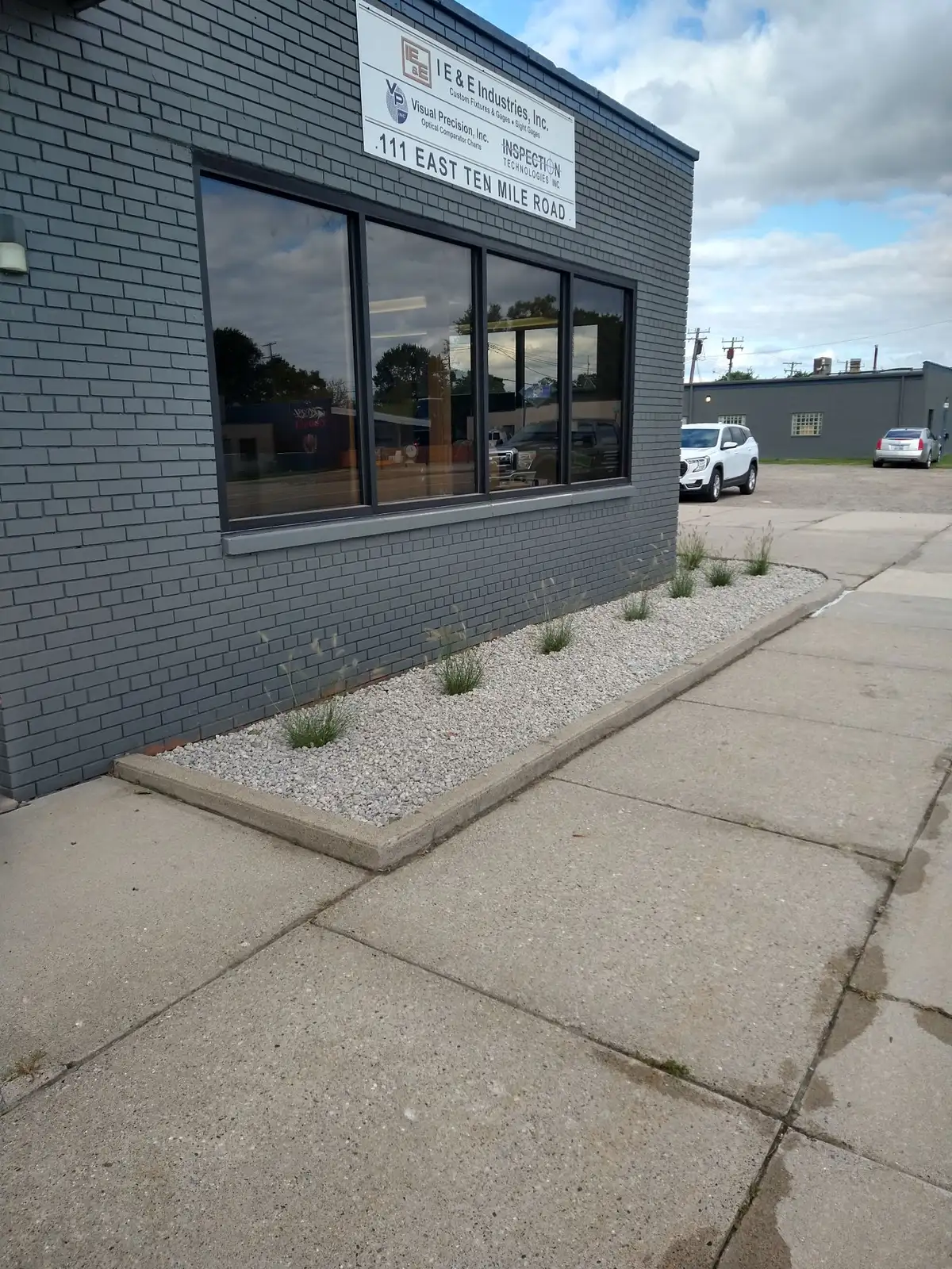 Finished residential landscaping in Warren, Michigan by The Guy Outdoor Services